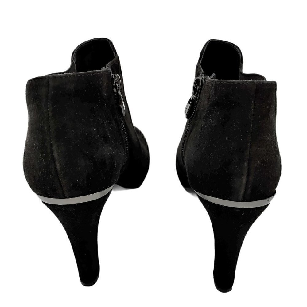 TAHARI Suzi Black Suede Side Zip Ankle Booties 8.5 - Picture 4 of 7